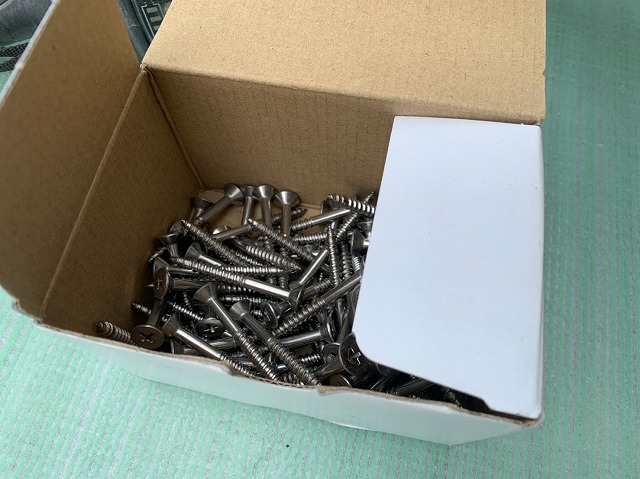 アンカーと組み合わせて使うビス